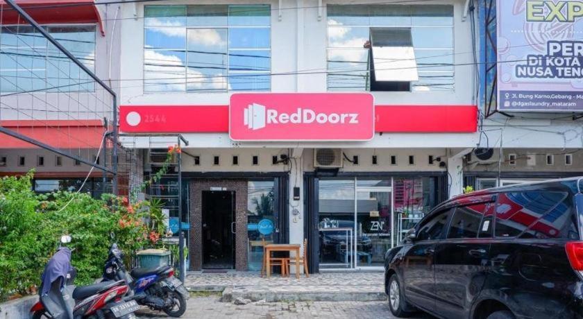 Reddoorz Near Rsud Kota Mataram Hotel Exterior photo